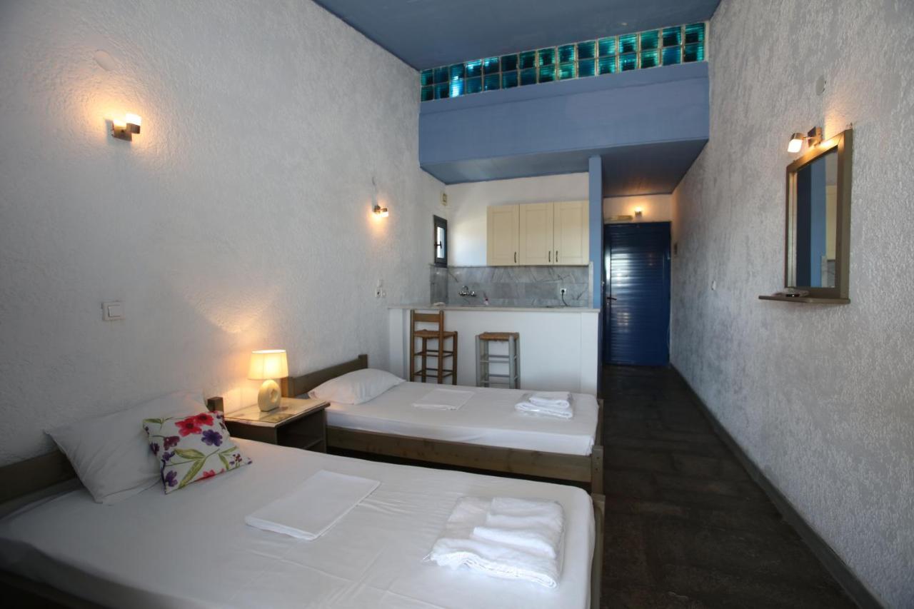 باتسي St George Studios & Apartments المظهر الخارجي الصورة